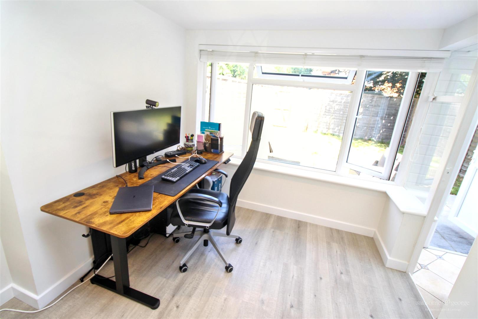 Meadow Way, Theale, Reading